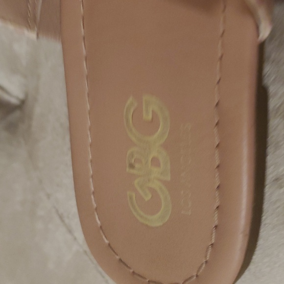 GBG Los Angeles Pink and Gold  Sandals T-Strap Design - Picture 2 of 8
